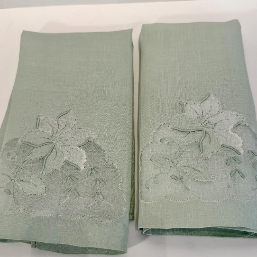 Pair Vintage Pale Pistachio Madeira Linen & Organza Fingertip Towels